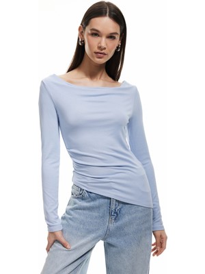 Koton Viskon Asimetrik Uzun Kollu Slim Fit Degaje Yaka Tişört
