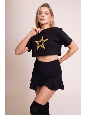 Afloow Delicate Kadın Siyah Oversize Crop Tişört - %100 Pamuk Bisiklet Yaka, Ön ve Sırt Baskılı, Rahat Kesim, Şık ve Konforlu Günlük Tişört