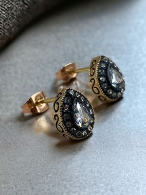 Fayra Accessories Zirkon Taşlı Su Damlası Pimli Küpe