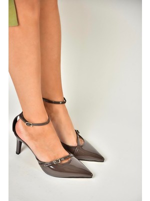 Fox Shoes U654074108 Kahverengi Rugan İnce Topuklu Kadın Ayakkabı