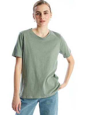 Lcwaıkıkı Classic Bisiklet Yaka Kadın Tişört