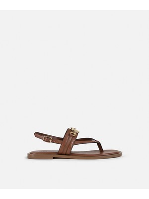 İpekyol Kadın Metal Monogram Tokalı Kahverengi Sandalet Suni Deri Düz Topuk Özellikli