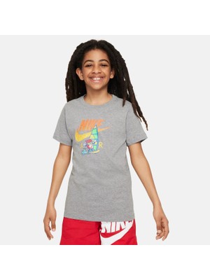 Nike FV5346 091 Nike Sportswear Boxy 2 Çocuk Gri Günlük Spor T-Shirt
