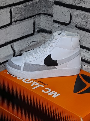 Nazif Bilekli Sneaker