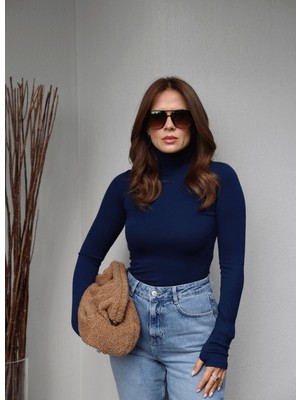 Purple By Banu Lacivert Balıkçı Yaka Body