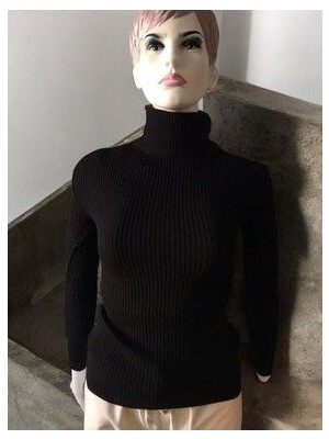 Kadın Boğazlı Kazak