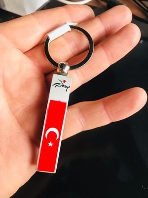 MYK Hediye ve Sanat Atölyesi Türk Bayraklı Açacaklı Metal Anahtarlık  Şık ve Kullanışlı Tasarım