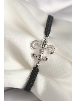 Clariss Pirinç Gümüş Renk Zirkon Taş İşlemeli Zambak Model Asansörlü Makrome Model Kadın Bileklik