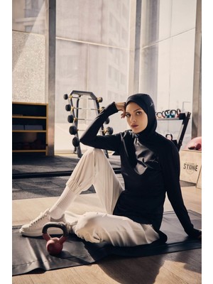 Haşema Active Siyah Uzun Kollu Bisiklet Yaka Kadın Antrenman Tişörtü Act-8 Polyester Hızlı Kuruma