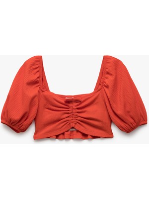 Koton Kare Yaka Gipe Detaylı Balon Kollu Crop Bluz