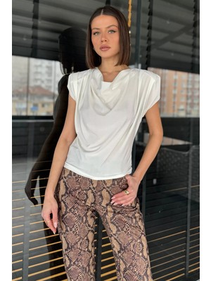 Gülseli Omuz Vatkalı Drapeli Kadın Bluz
