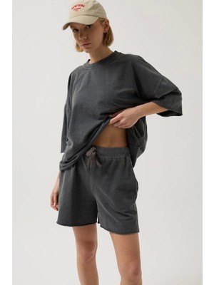 Defy Moda Lazer Kesim Bağcık Detay Şort