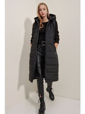 5140 Kapşonlu Uzun Şişme Yelek - Siyah