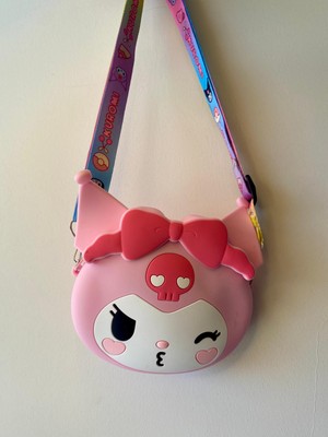 Kız Çocuk Sanrio Kuromi Figürlü Çıkartılabilir Ayarlanabilir Renkli Askı Pembe Çapraz Silikon Çanta Cüzdan