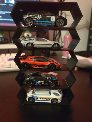 Plasfire 1/64 ölçek araç uyumlu duvar garajlı - standı 5 li modeldir.