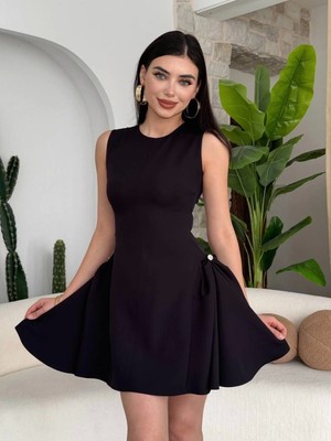 More Inci Detaylı Elbise