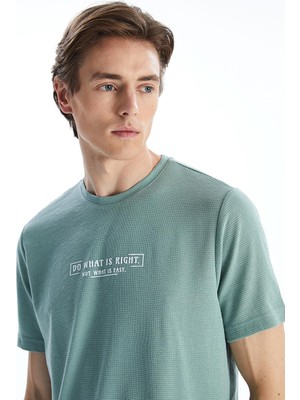 Lcwaıkıkı Classic  Bisiklet Yaka Kısa Kollu Baskılı Penye Erkek Tişört