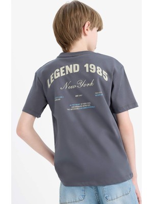 DeFacto Bisiklet Yaka Sırt Baskılı Kısa Kollu Tişört Erkek Çocuk E2840A825SM