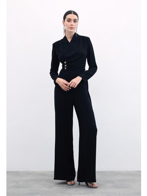 Sateen Fiyonk Aksesuarlı Krep Tulum - Siyah