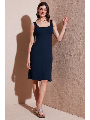 Lela Streç Slim Fit Kare Yaka Kalın Askılı Midi Boy Elbise Bayan Elbise 5866102