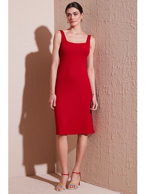 Lela Streç Slim Fit Kare Yaka Kalın Askılı Midi Boy Elbise Bayan Elbise 5866102