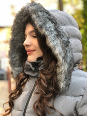 Kadın Yakası Kürklü ,çıkabilir Kapüşonlu Kadın Yasmin Mont