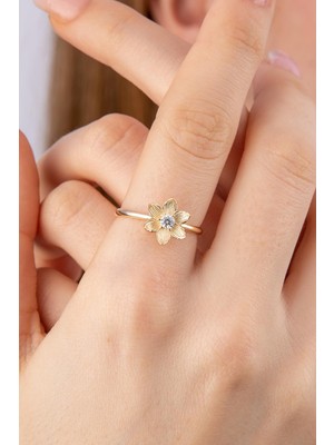 Fiyonk Kuyumculuk 14 Ayar Altın Taşlı Manolya Yüzük