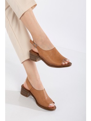 Analin Shoes Kadın  Deri Toka Detaylı Bilekten Bağlı Sandalet - Taba