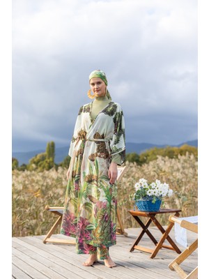 Flora Desenli Tesettür Mayo