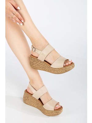 Analin Shoes Kadın  Deri Bantlı Dolgu Topuk Sandalet - Bej