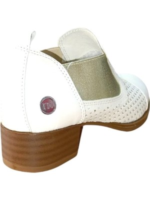 Mammamia D25YA-7150 Kadın  Deri Kısa Topuklu Kapalı Ayakkabı Bej