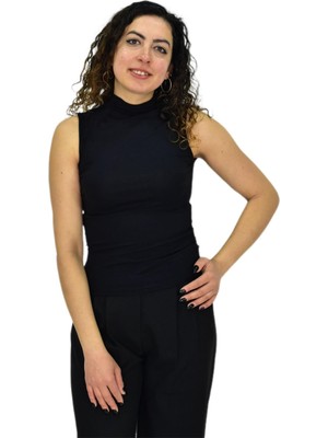 Kadın Düz Renk Vücuda Oturan Askılı Tişört BGL-ST04297