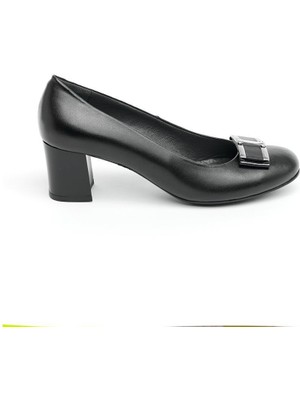 Derinet Hakiki Deri Tokalı Kadın Topuklu Ayakkabı