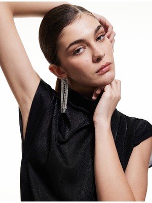 Koton Bağlama Detaylı Simli Kolsuz Dik Yaka Abiye Bluz