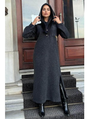 Sıyah Çift Taraflı Kapüşonlu, Yırttmaç Detaylı, Duble Yumoş Kaşe Uzun Elbise