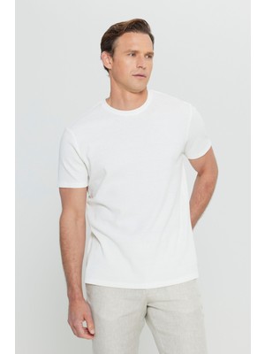 Altınyıldız Classics Pamuklu Slim Fit Dar Kesim Bisiklet Yaka Jakarlı Tişört