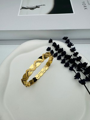 Sim Detaylı Çelik Kelepçe (Gold) 22020