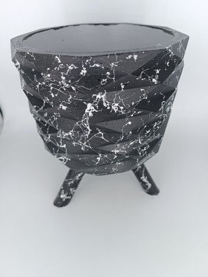 Utav Saksı Ayaklı Beton Saksı 1.7 Lt
