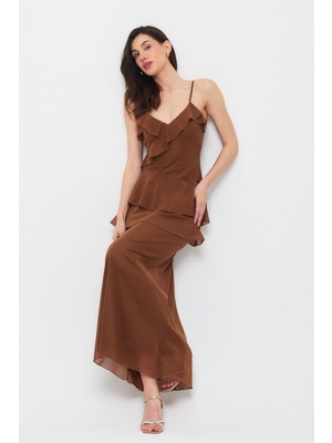 Askılı Göğüs ve Eteği Farbalalı Abiye Elbise