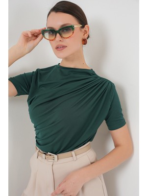 Büzgü Detaylı Kısa Kol Sandy Bluz 945 - Zümrüt Yeşili