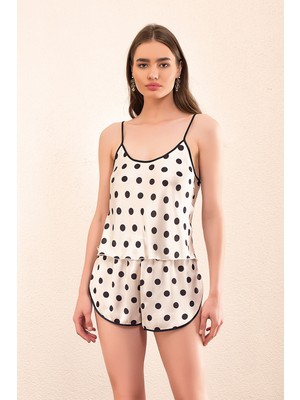 Cezbe Siyah Puantiyeli Saten Askılı Şortlu Pijama Takımı
