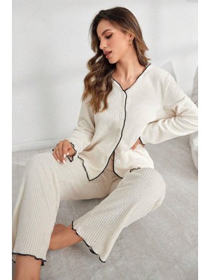 Bella Notte Kadın V Yaka Pamuklu Düğmeli Uzun Pijama Takımı Bej Renkli Rahat Kesim