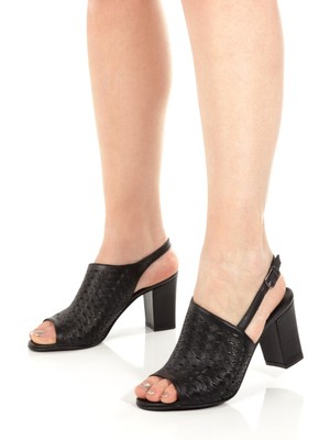 Villy Siyah Hakiki Deri Sandalet Asimetrik Topuklu Ayakkabı