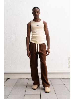 Giesto Dökümlü Bağcık Detaylı Kahverengi Pantolon