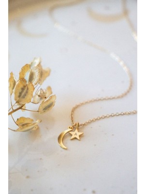 Has Altın Kaplama Ay ve Harf Charm 925K Kolye