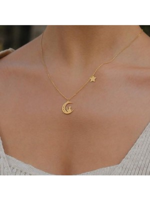 925 Ayar Gümüş Ay Üstünde Kedi Kolye