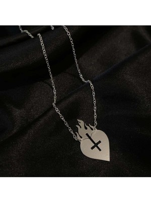 925 Ayar Gümüş Kalp Alev Haç Kolye