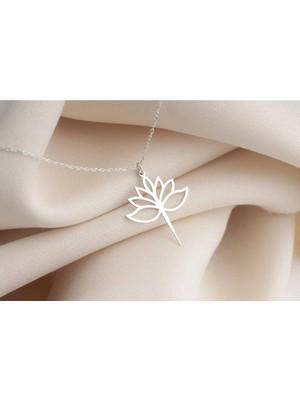 925 Ayar Gümüş Lotus Çiçeği Kolye