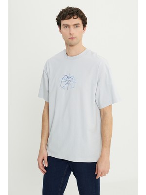 Altınyıldız Classics %100 Pamuk Oversize Fit Rahat Kesim Bisiklet Yaka Baskılı Tişört