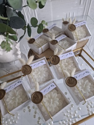 20 Adet Asetat Kutuda Beyaz Lotus Mum